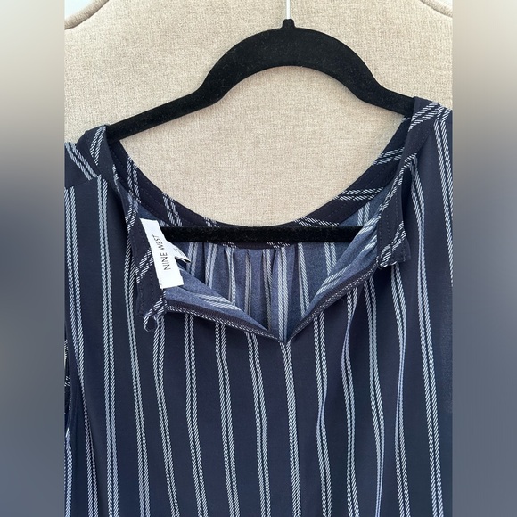 Nine West sleeveless top. Navy Size M - Picture 7 of 7
